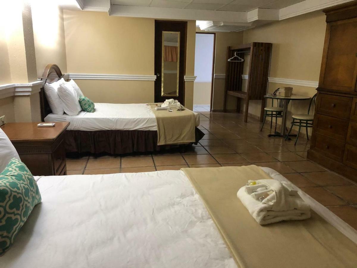 Arecibo Inn Eksteriør billede