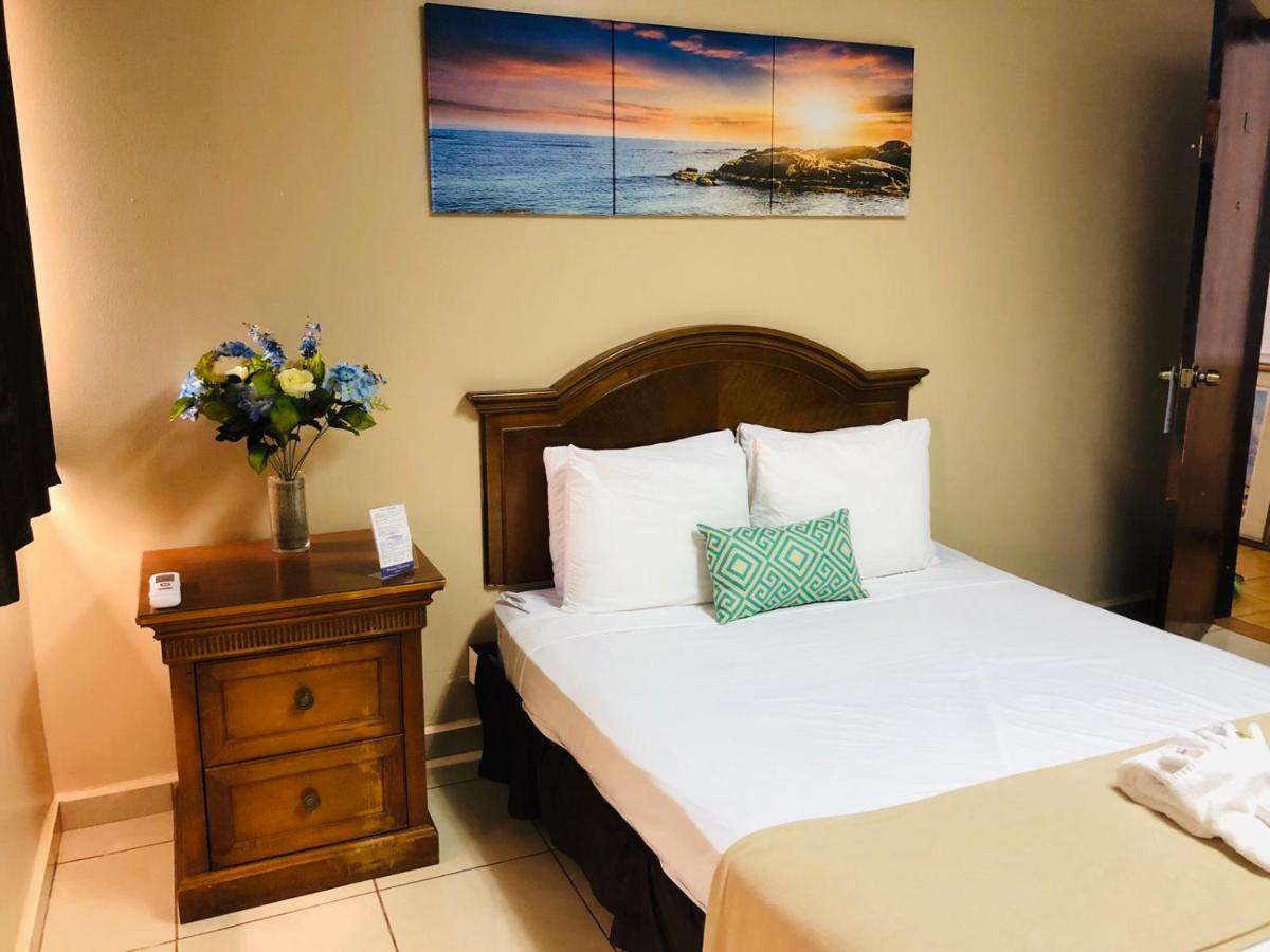 Arecibo Inn Eksteriør billede