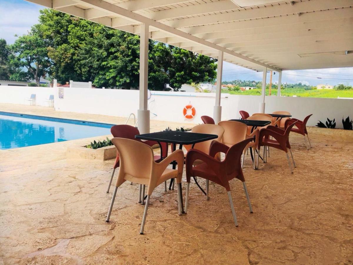 Arecibo Inn Eksteriør billede